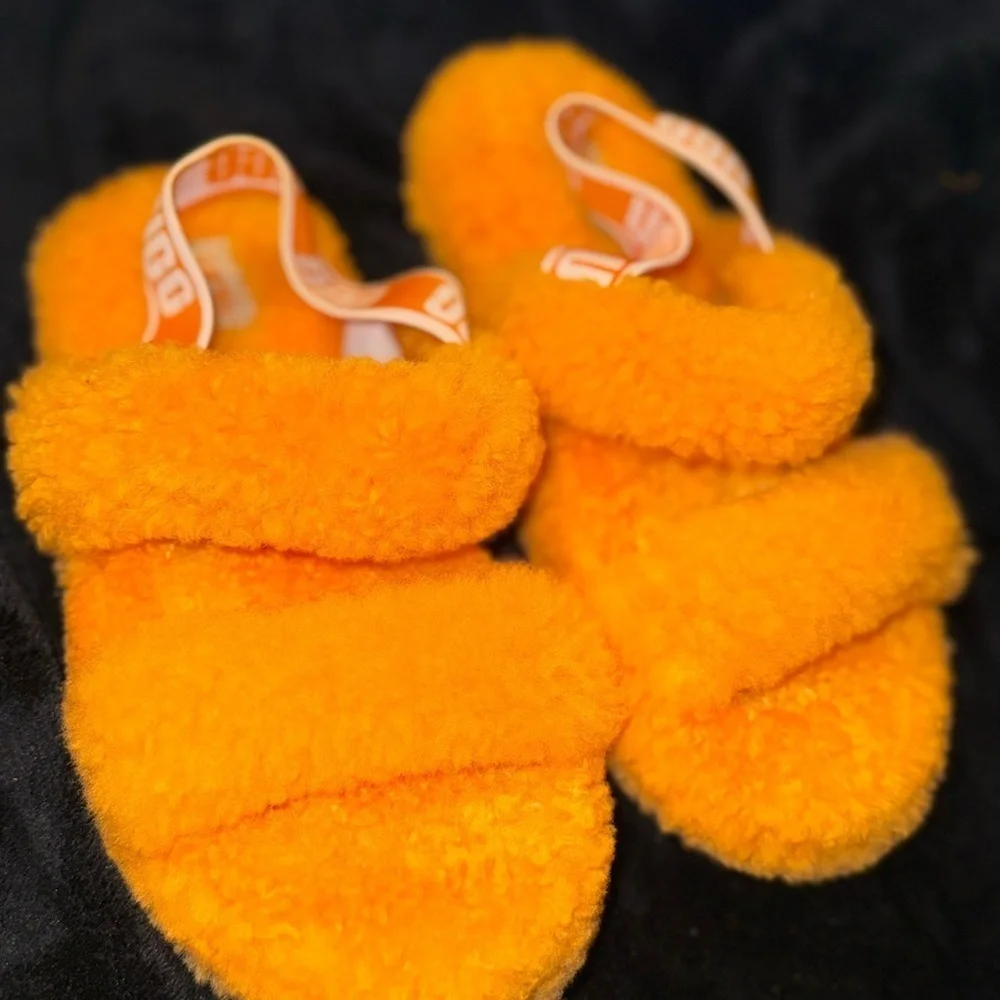 UGG kids Bright Orange Fluffy Slippers Sandal